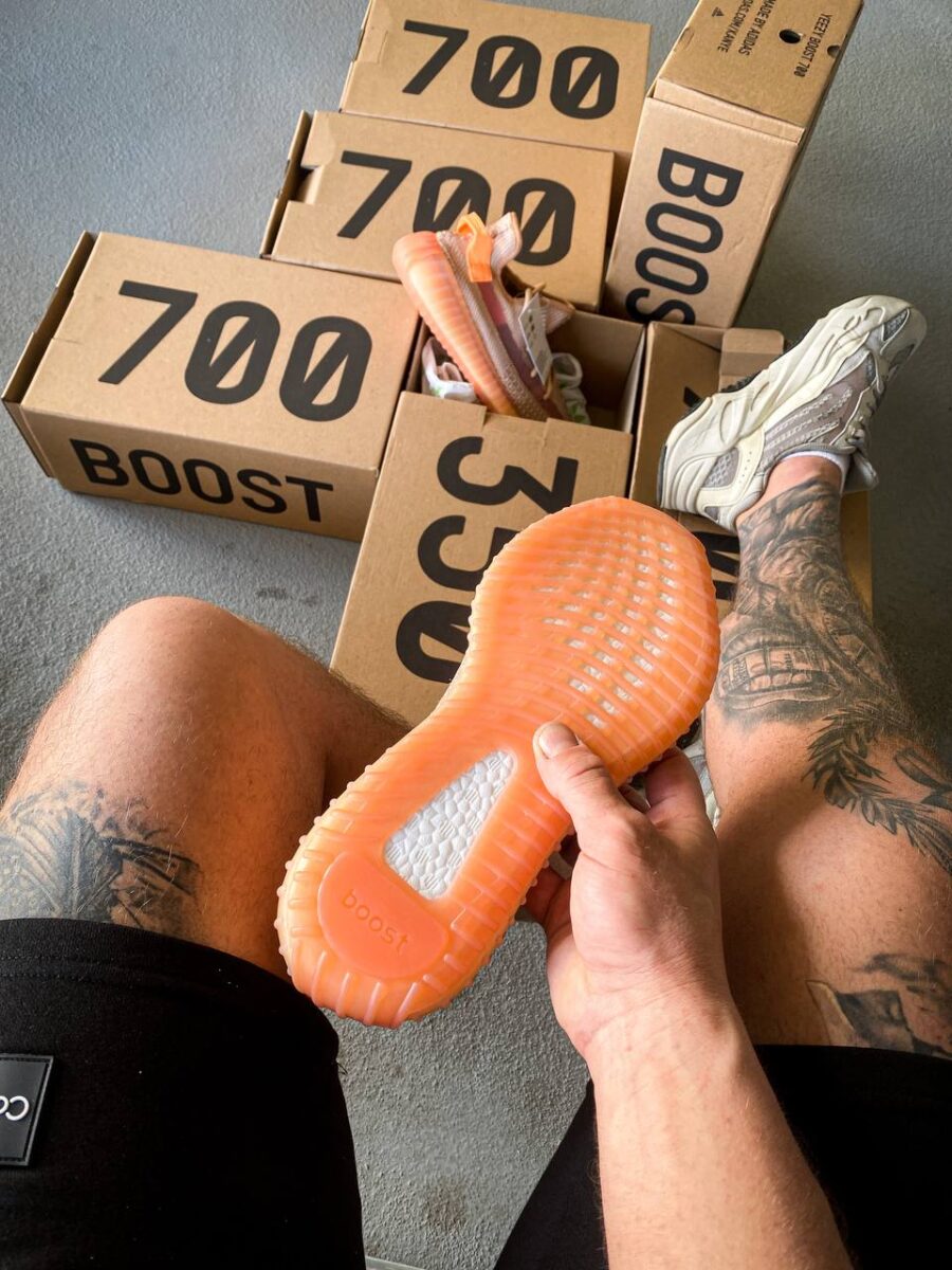 Adidas Yeezy Boost 350 V2 Clay