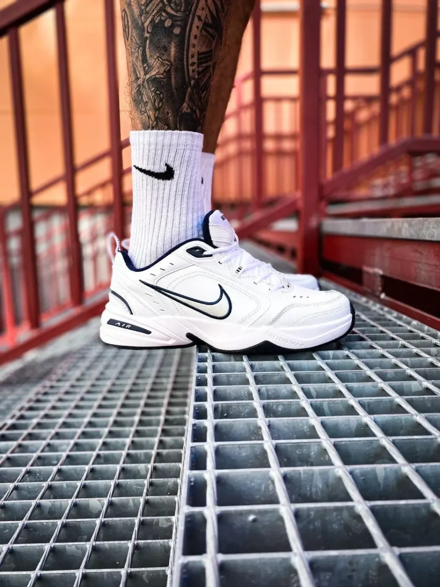 Nike Air Monarch IV White Silver
