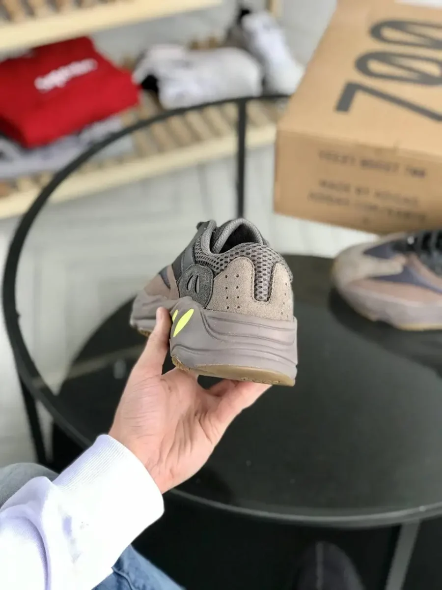 Adidas Yeezy Runner Boost 700 Mauve