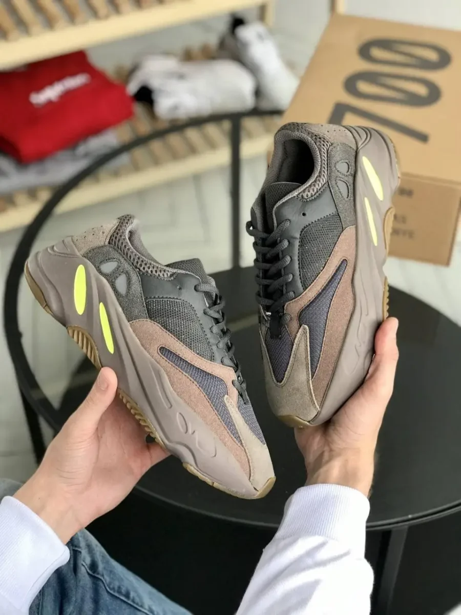 Adidas Yeezy Runner Boost 700 Mauve