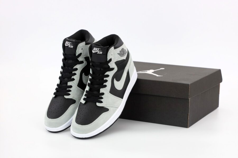 Nike Air Jordan 1 Retro High OG Shadow 2.0