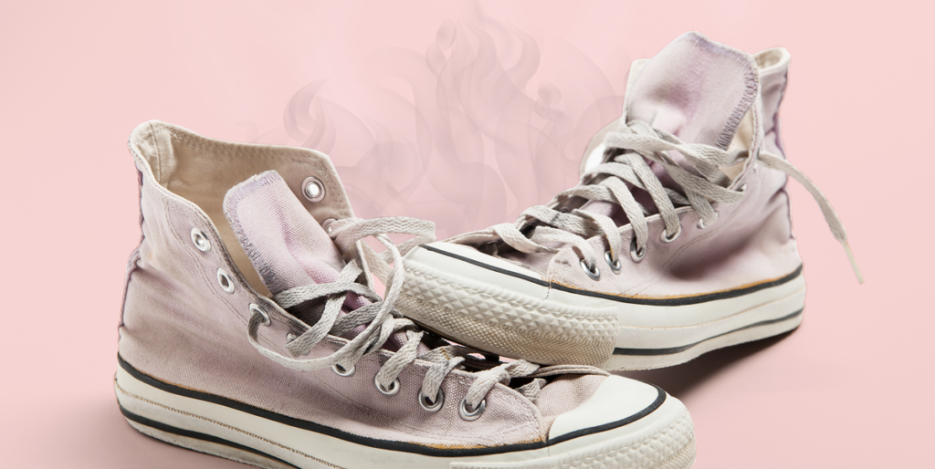 Как убрать неприятный запах из обуви