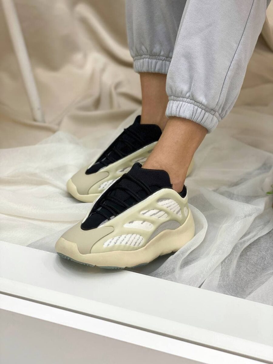 Adidas Yeezy Boost 700 V3 Azael