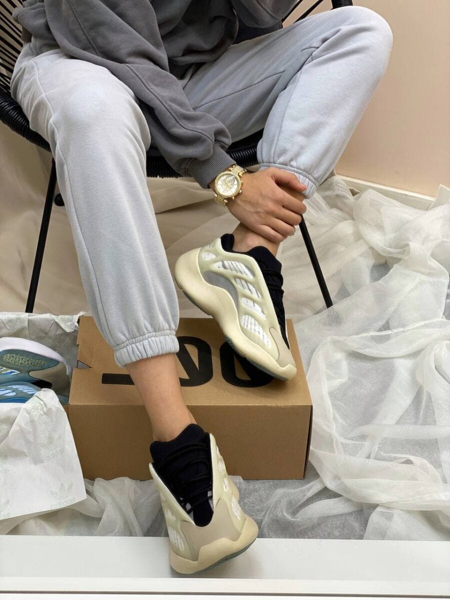 Adidas Yeezy Boost 700 V3 Azael