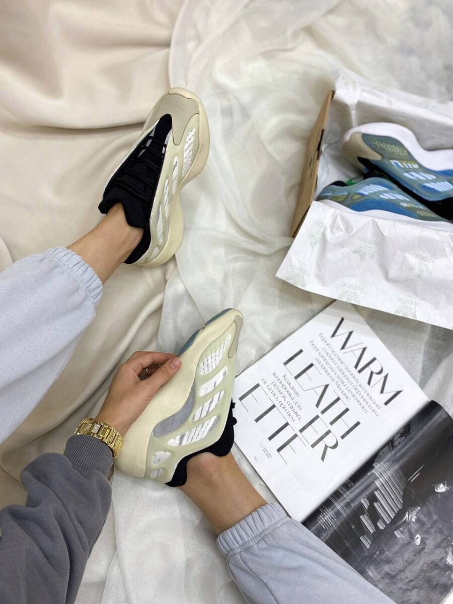 Adidas Yeezy Boost 700 V3 Azael