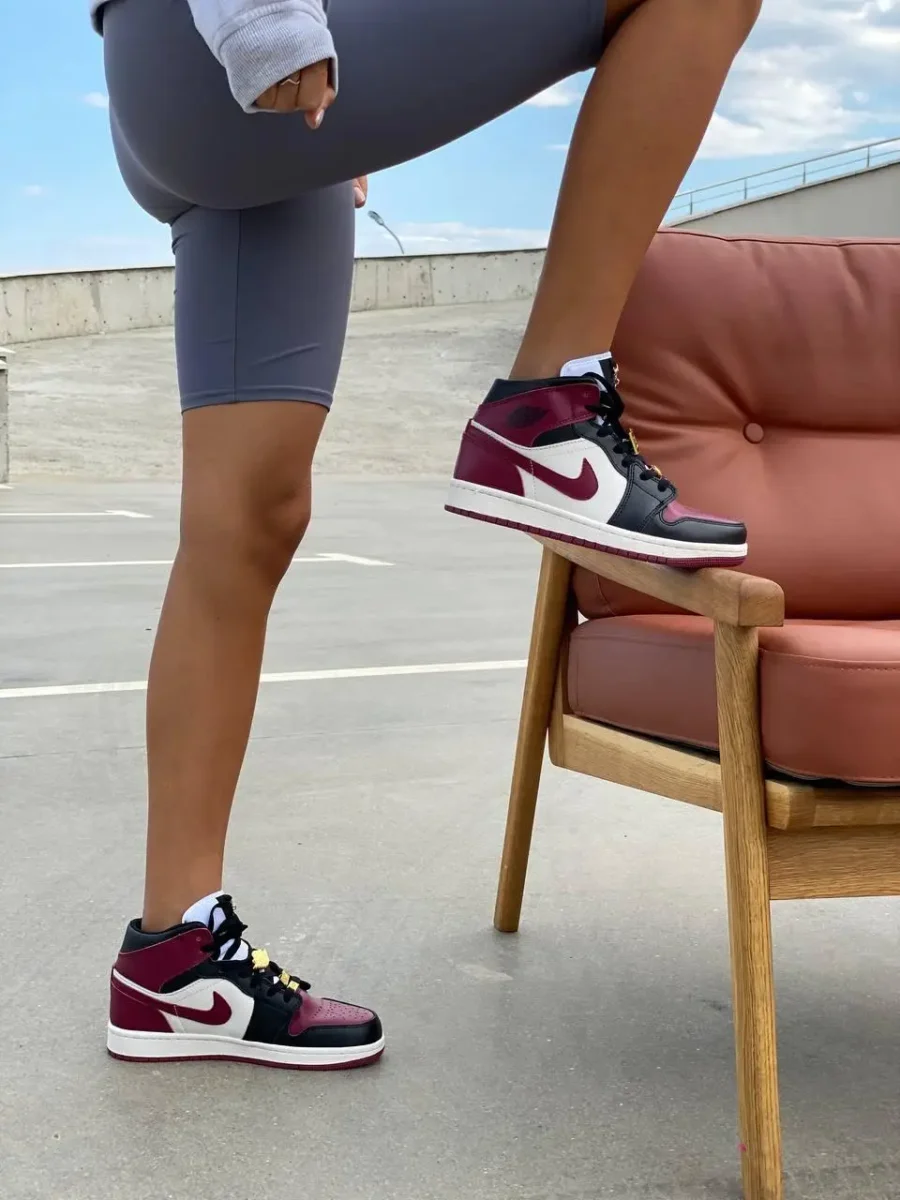 Nike Air Jordan 1 Mid SE Black Dark Beetroot