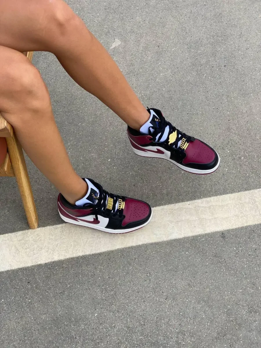 Nike Air Jordan 1 Mid SE Black Dark Beetroot