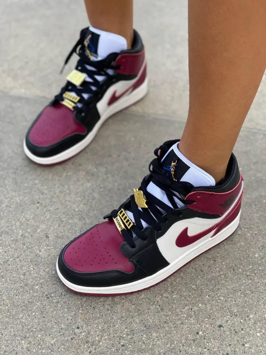 Nike Air Jordan 1 Mid SE Black Dark Beetroot