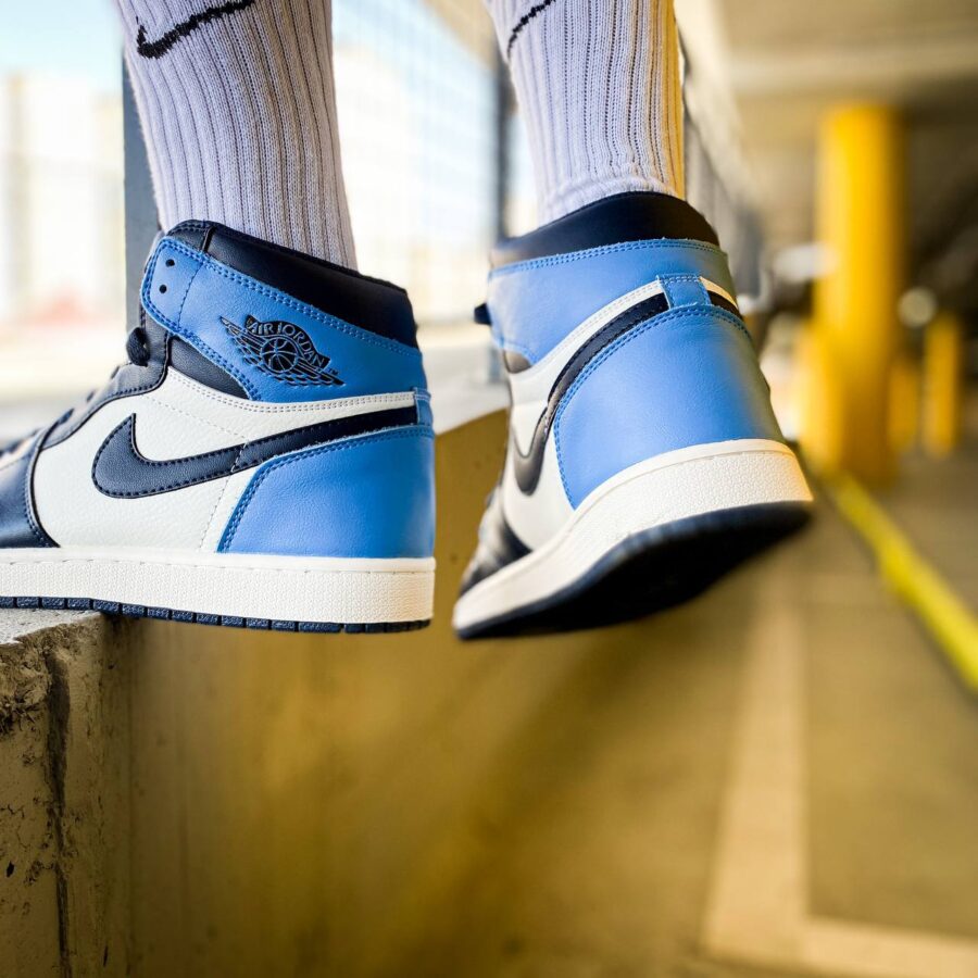 Nike Air Jordan 1 Retro High OG Obsidian University Blue