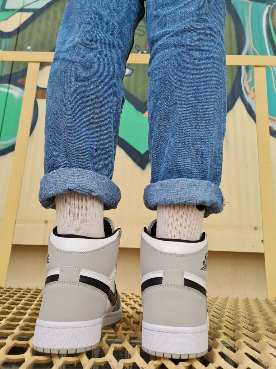 Nike Air Jordan 1 Retro Mid “Smoke Grey”