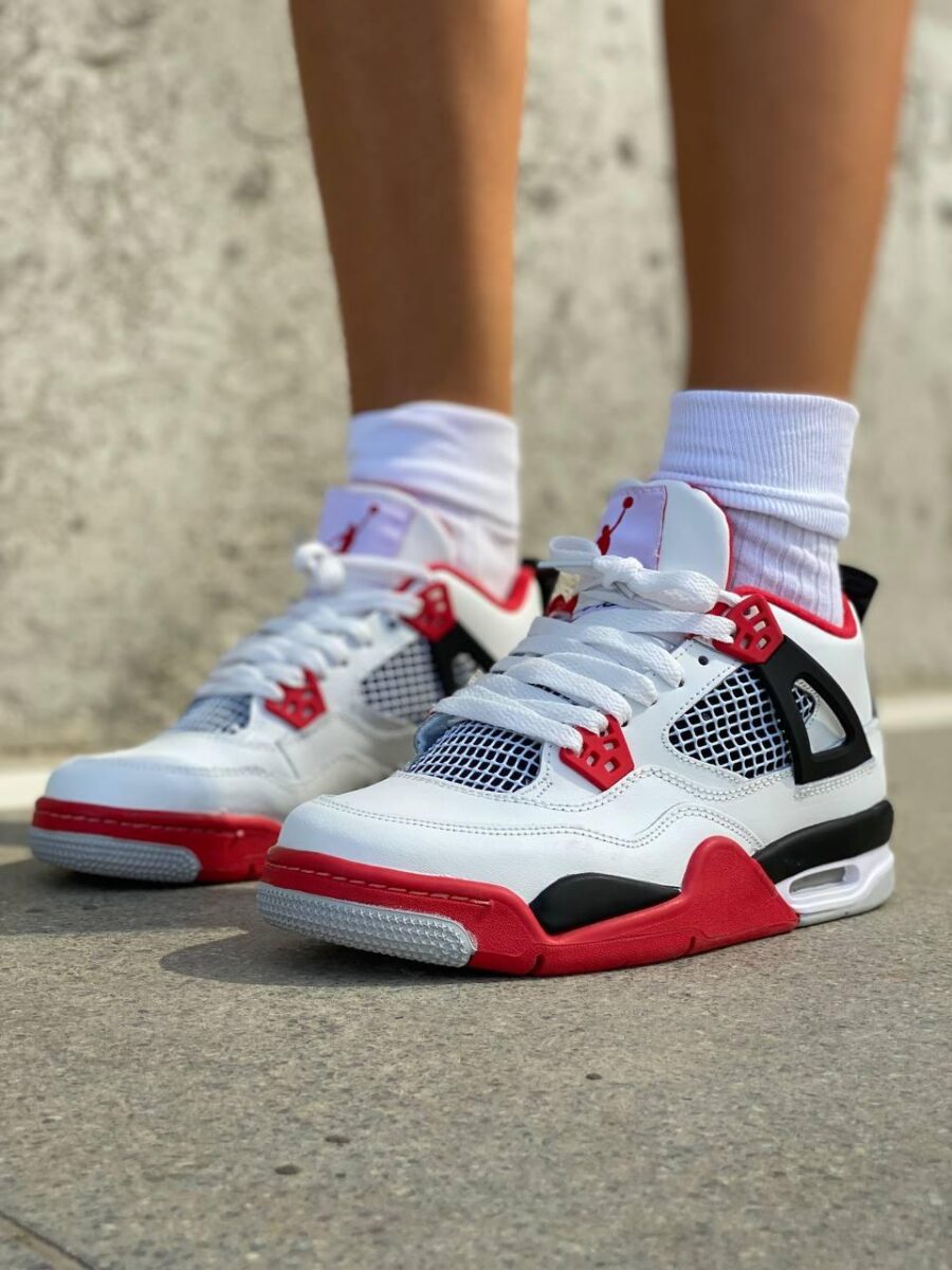 Nike Air Jordan 4 Retro "Fire Red"