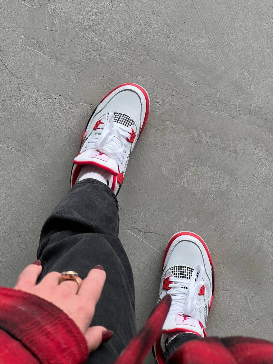 Nike Air Jordan 4 Retro "Fire Red"