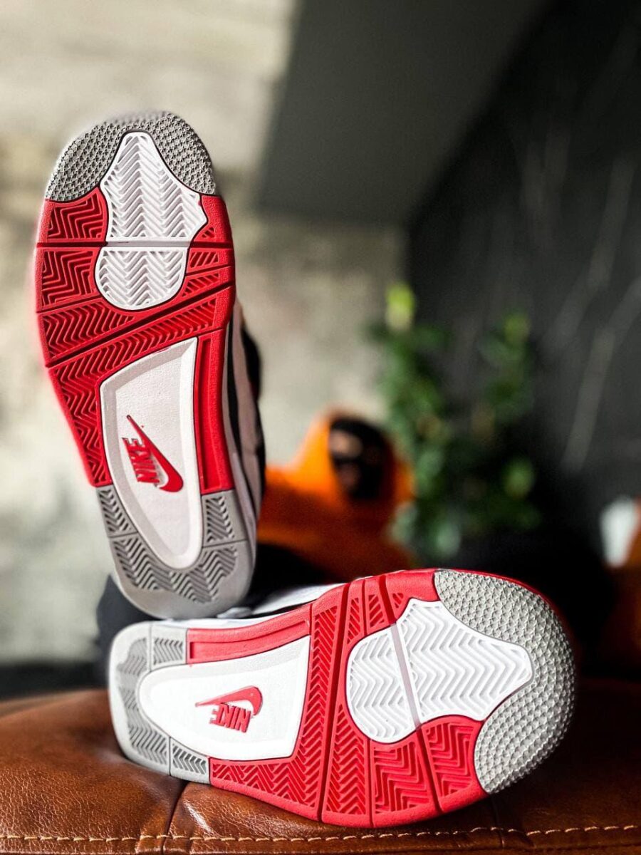 Nike Air Jordan 4 Retro "Fire Red"
