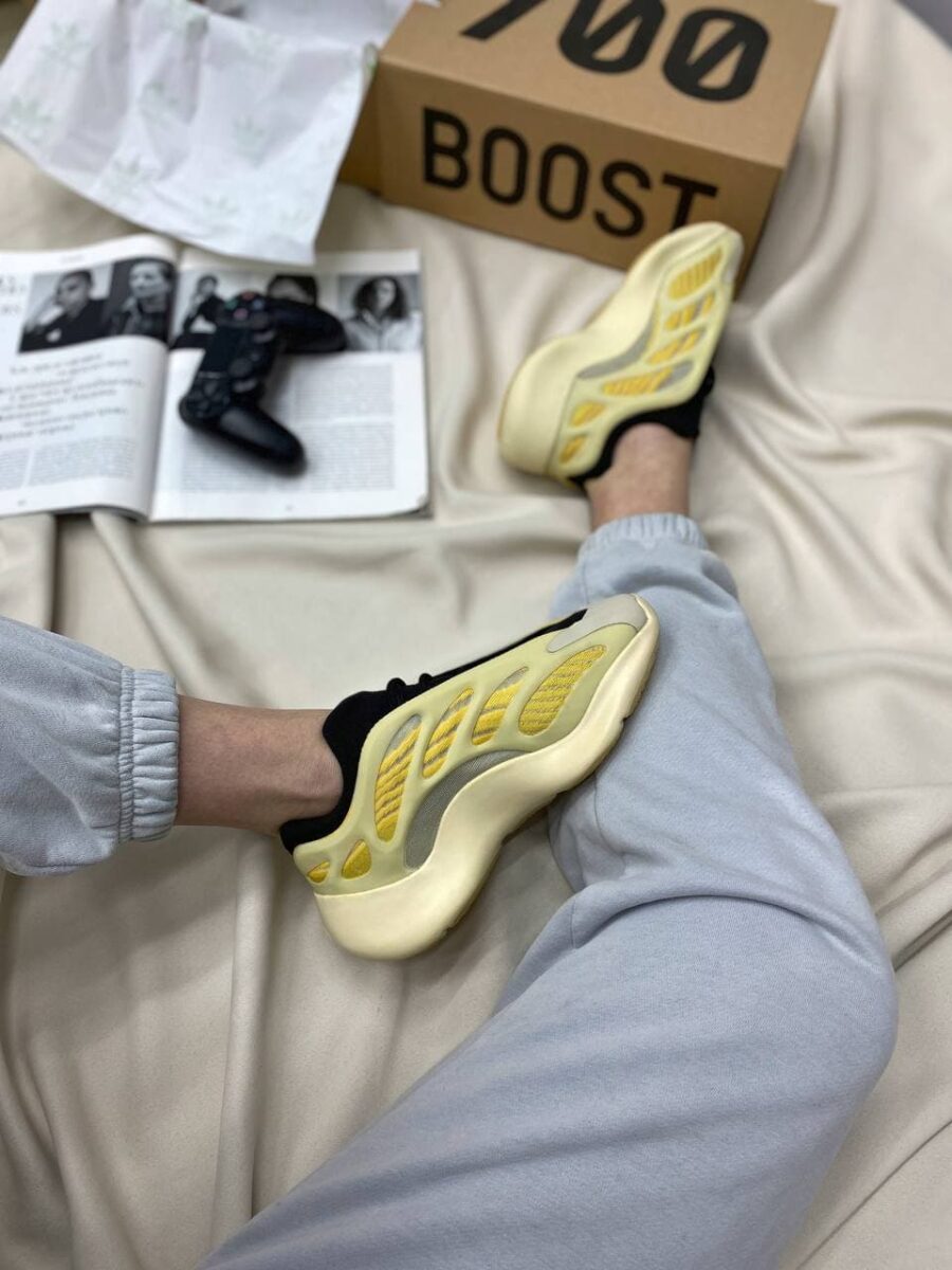 Adidas Yeezy Boost 700 V3 "Safflower"