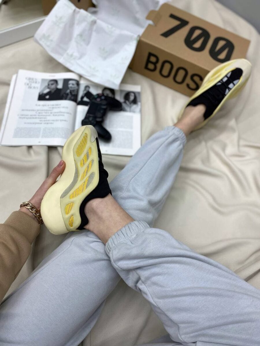 Adidas Yeezy Boost 700 V3 "Safflower"