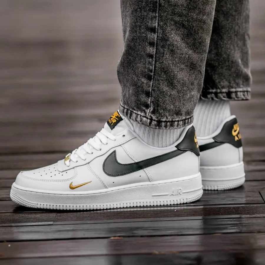 Nike Air Force 1 07 Essential White Black Gold
