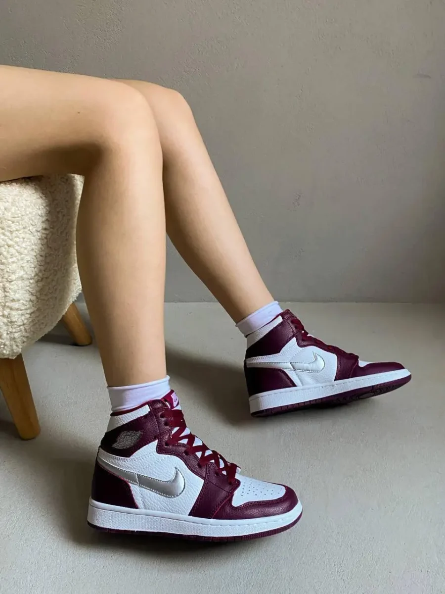 Nike Air Jordan 1 High OG GS Bordeaux