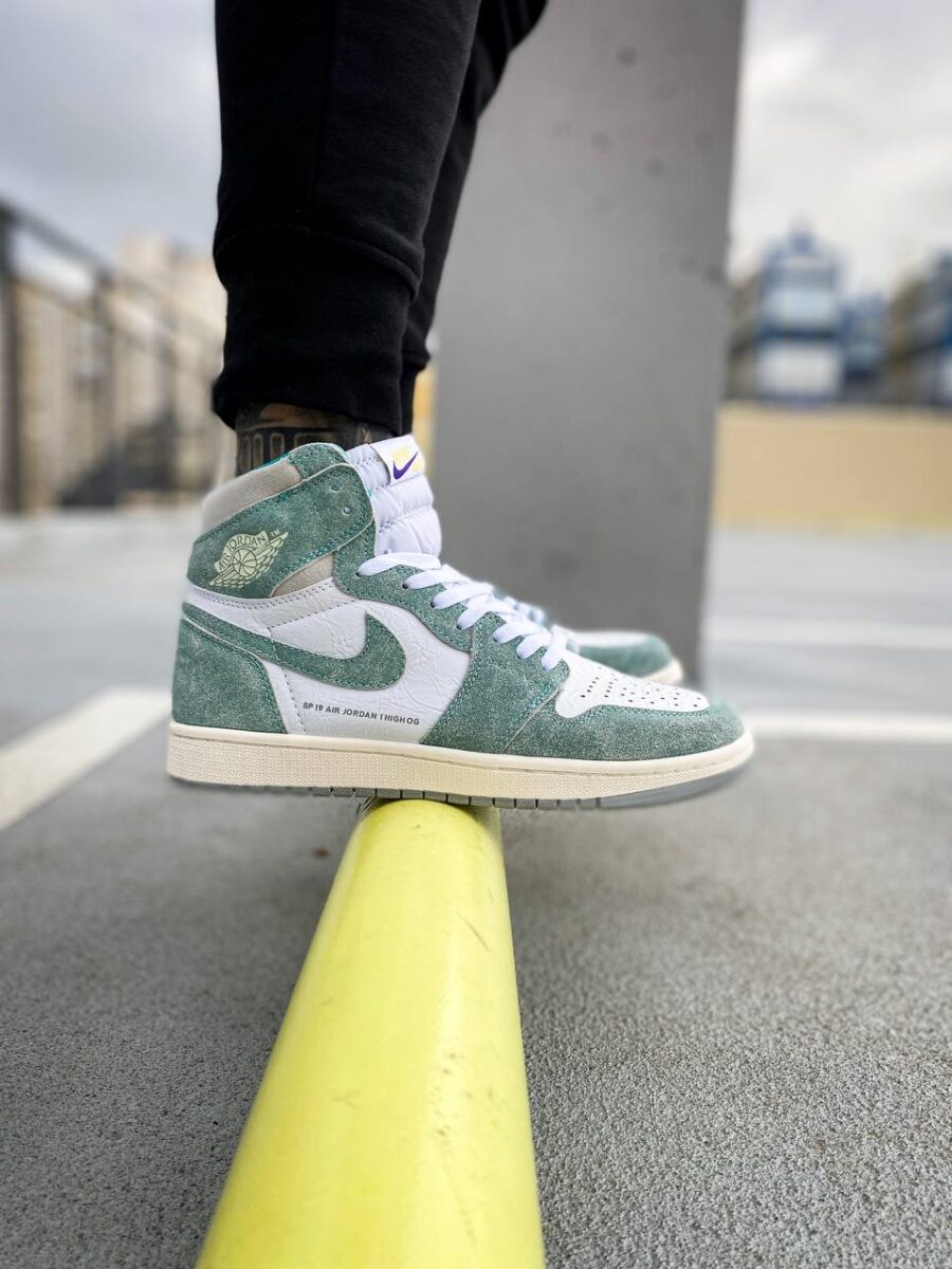 Nike Air Jordan 1 Retro High OG Turbo Green