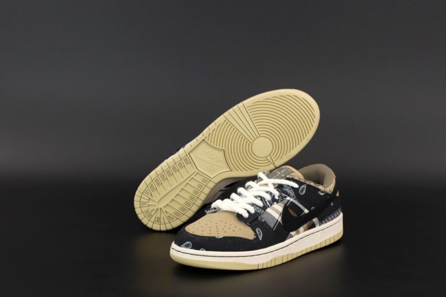 Nike SB Dunk Low Travis Scott