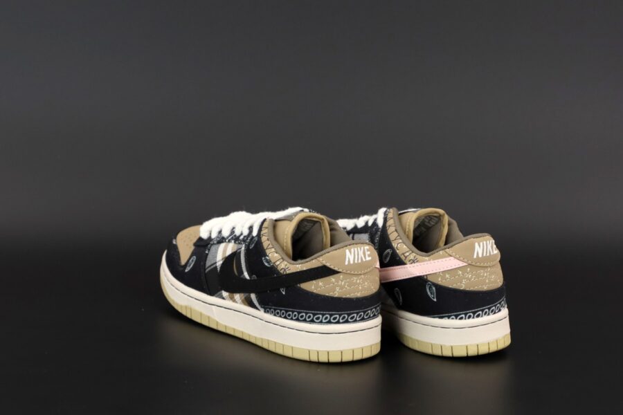 Nike SB Dunk Low Travis Scott