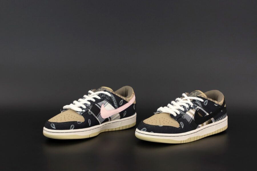 Nike SB Dunk Low Travis Scott