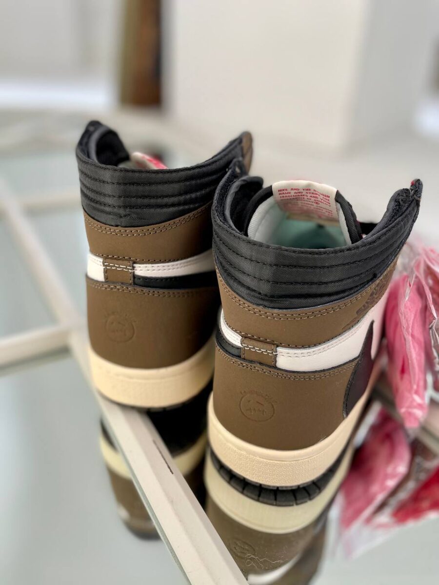 Nike Air Jordan 1 Retro High Travis Scott "Cactus Jack"