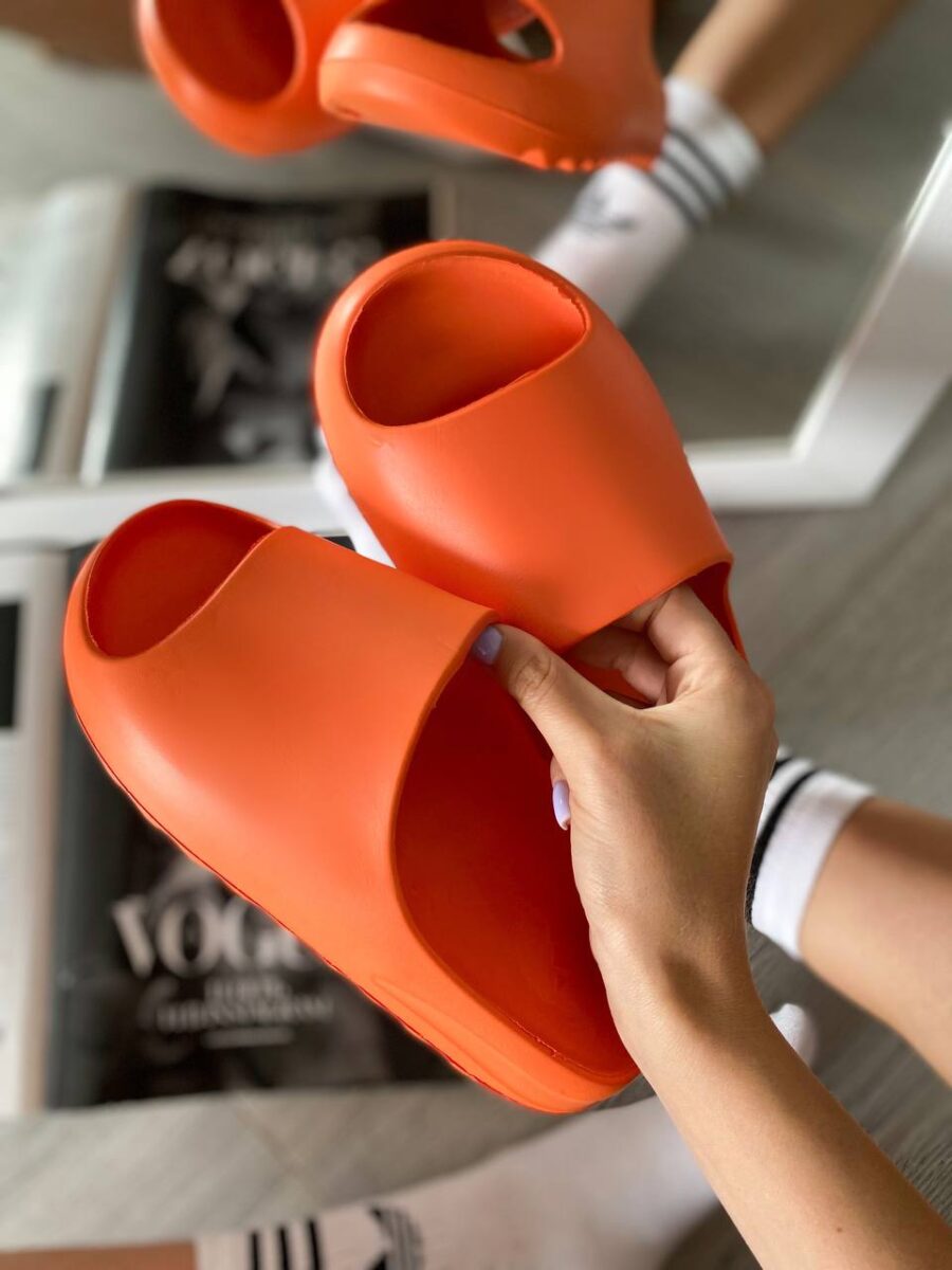 Adidas Yeezy Slide “Enflame Orange”