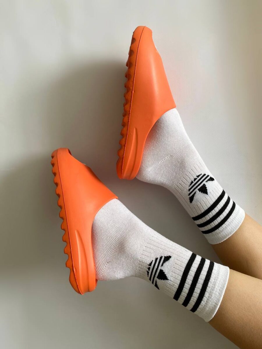 Adidas Yeezy Slide “Enflame Orange”