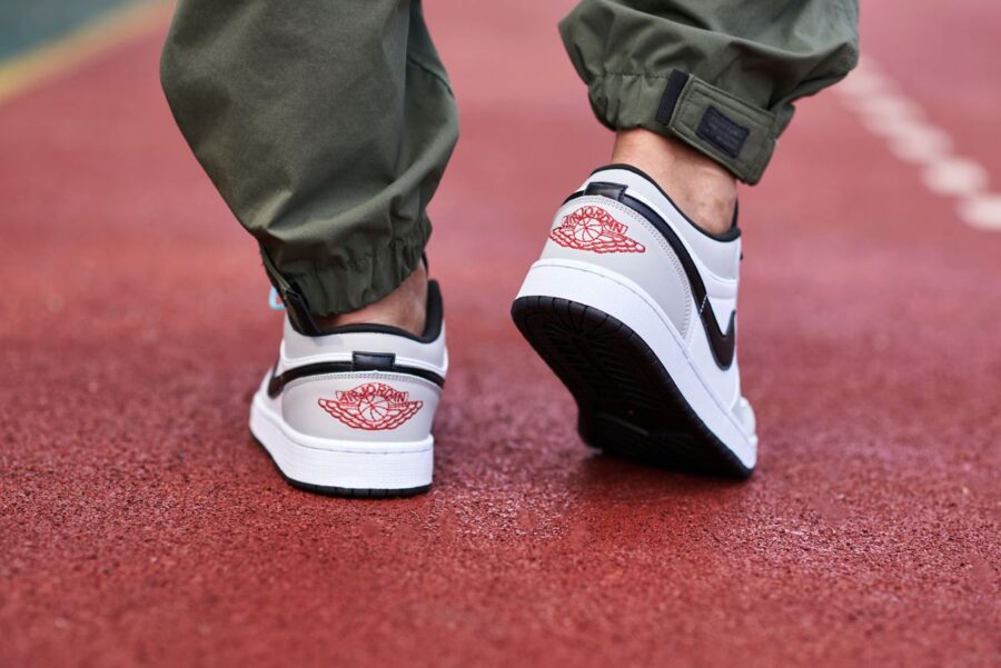 Nike Air Jordan 1 Low Light Smoke Grey