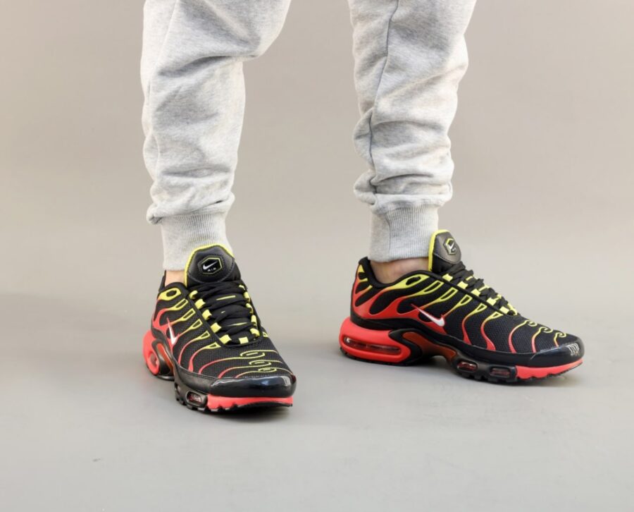 Nike Air Max Plus TN Gradient "Black/Red/Yellow"