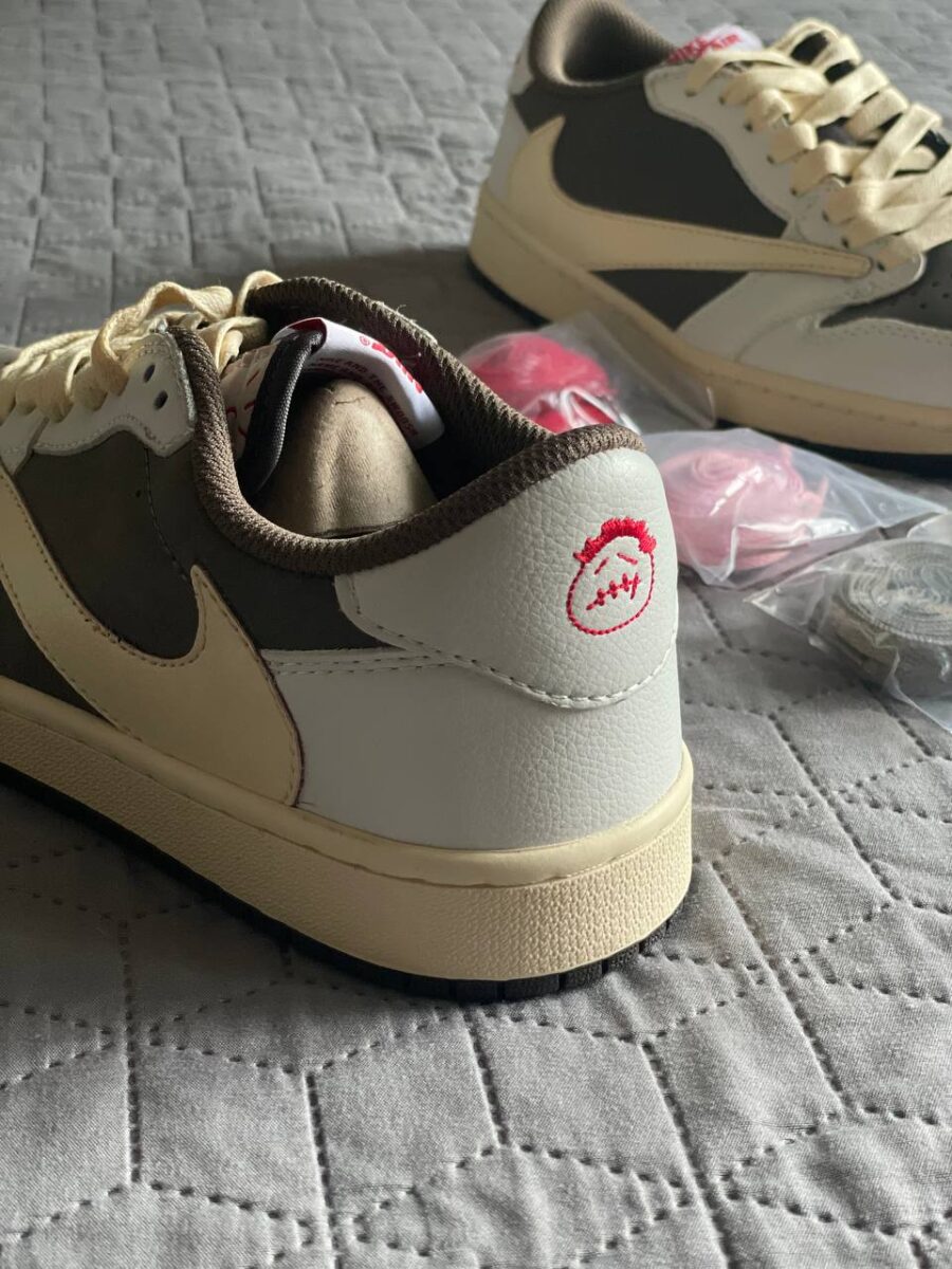 Nike Air Jordan 1 Low OG x Travis Scott "Reverse Mocha"