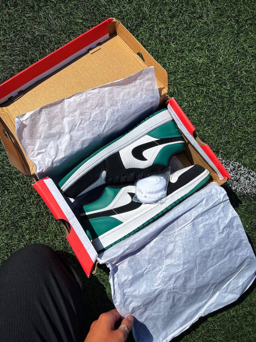 Nike Air Jordan 1 Low “Mystic Green”