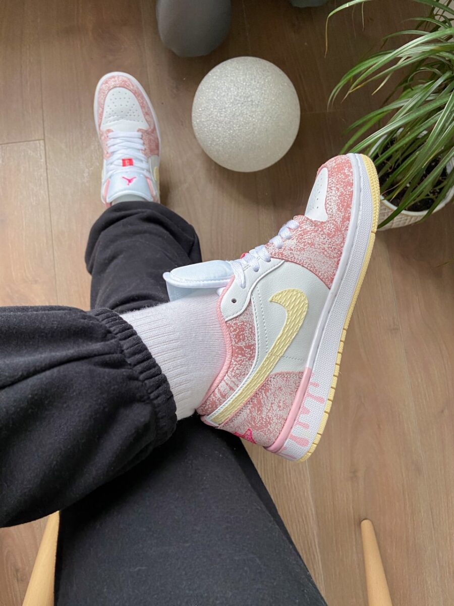 Nike Air Jordan 1 Low Paint Drip