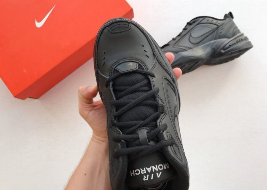 Nike Air Monarch IV Triple Black