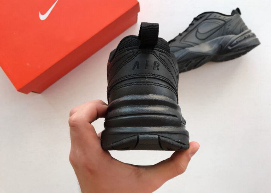 Nike Air Monarch IV Triple Black