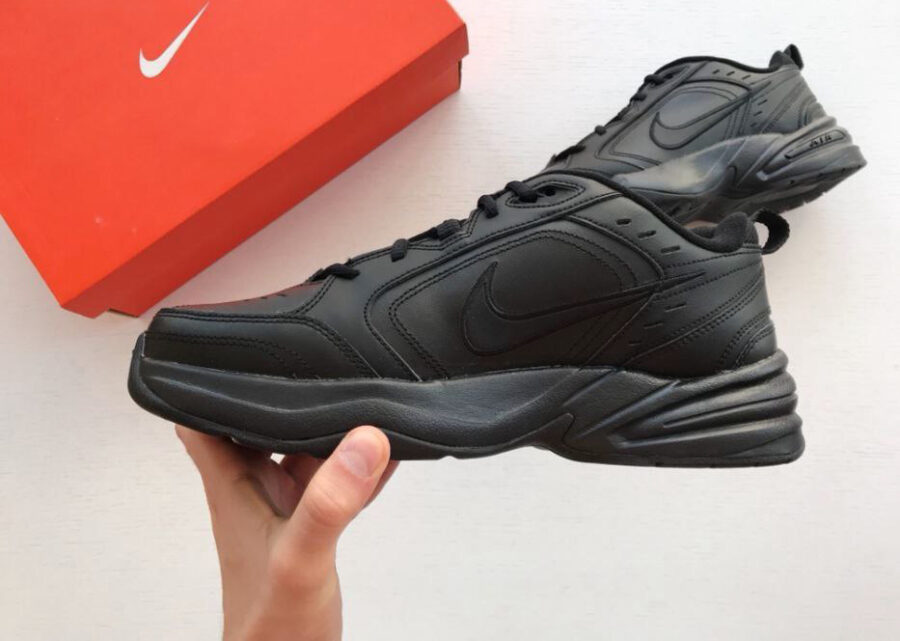 Nike Air Monarch IV Triple Black