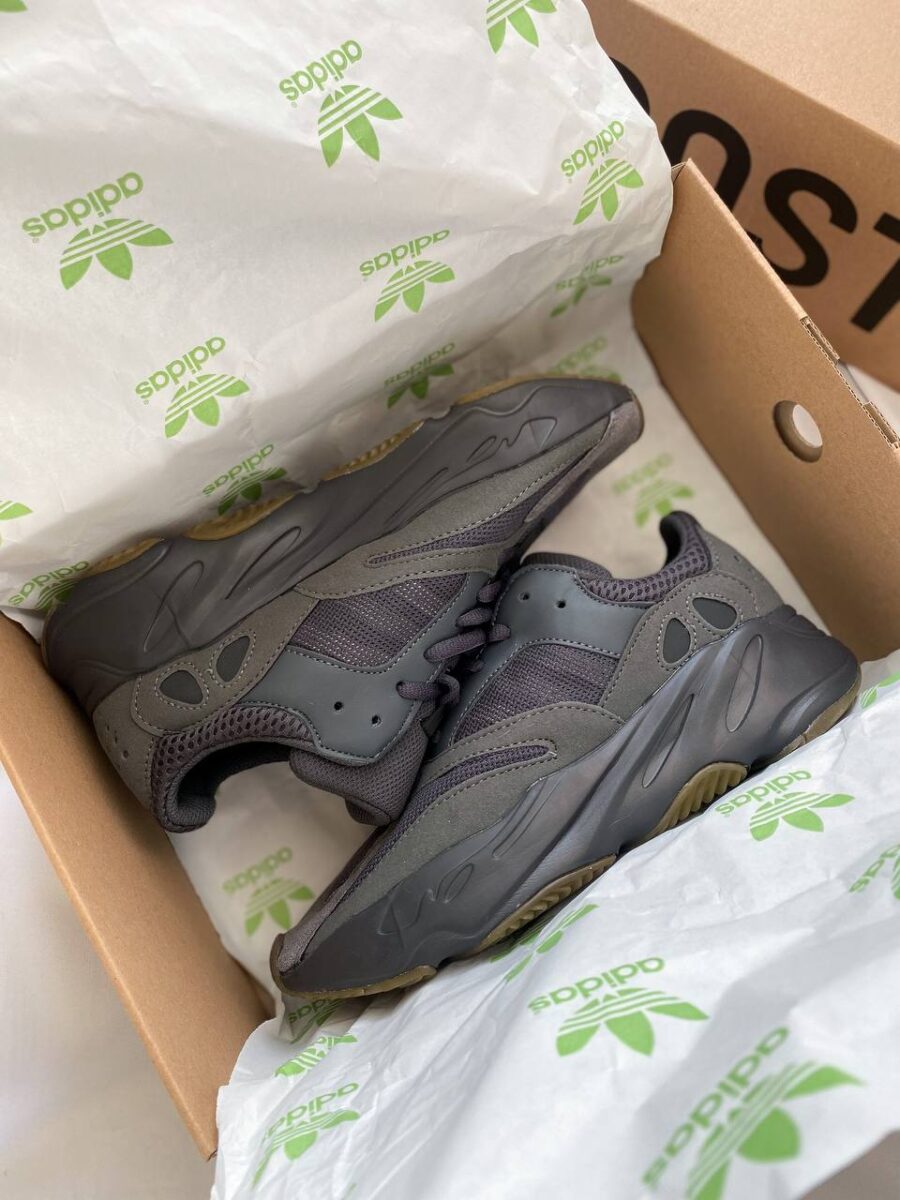 Adidas Yeezy Boost 700 "Utility Black"