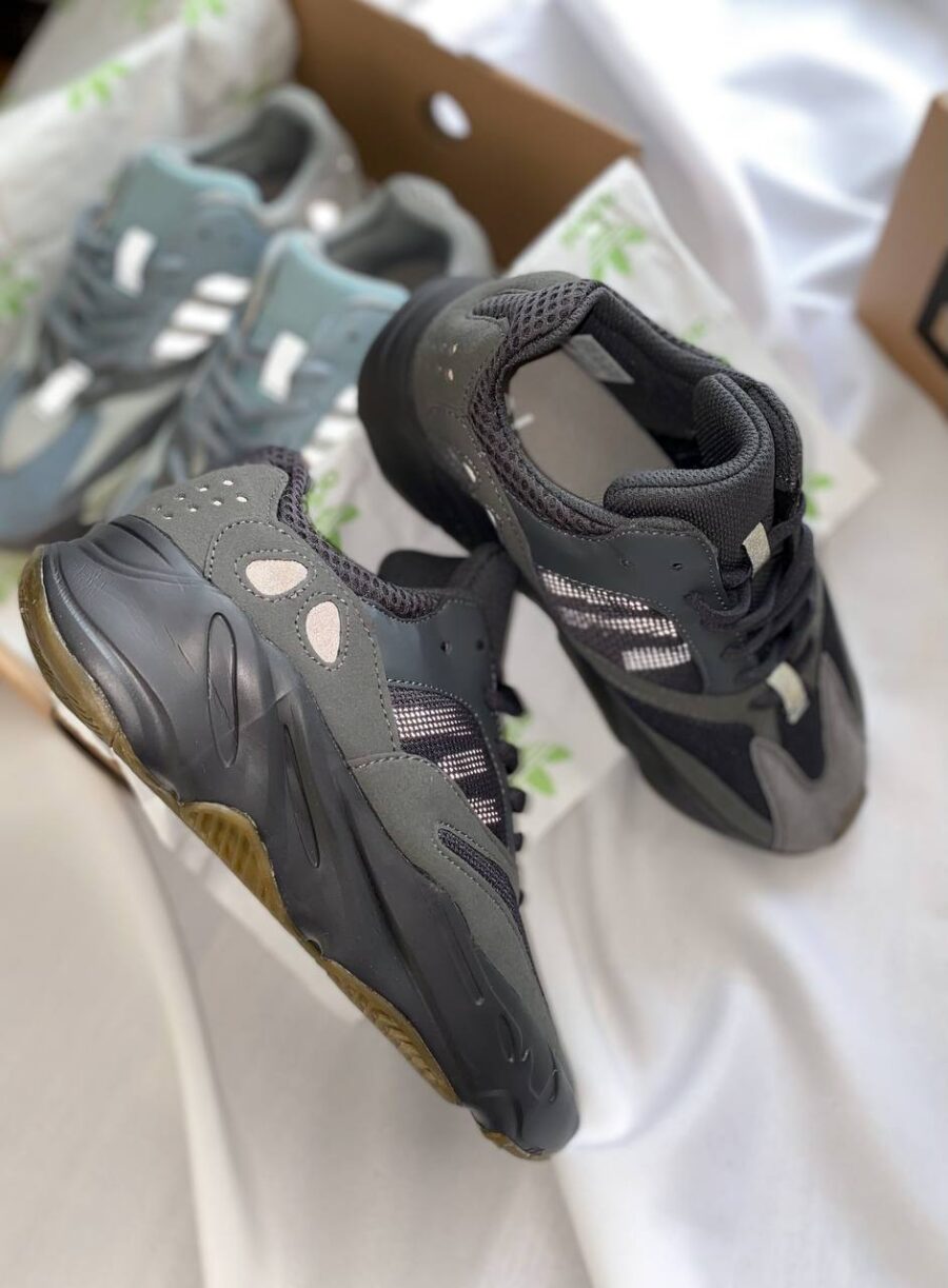 Adidas Yeezy Boost 700 "Utility Black"