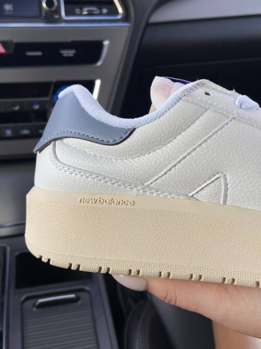 NB CT302 White Reflection 4