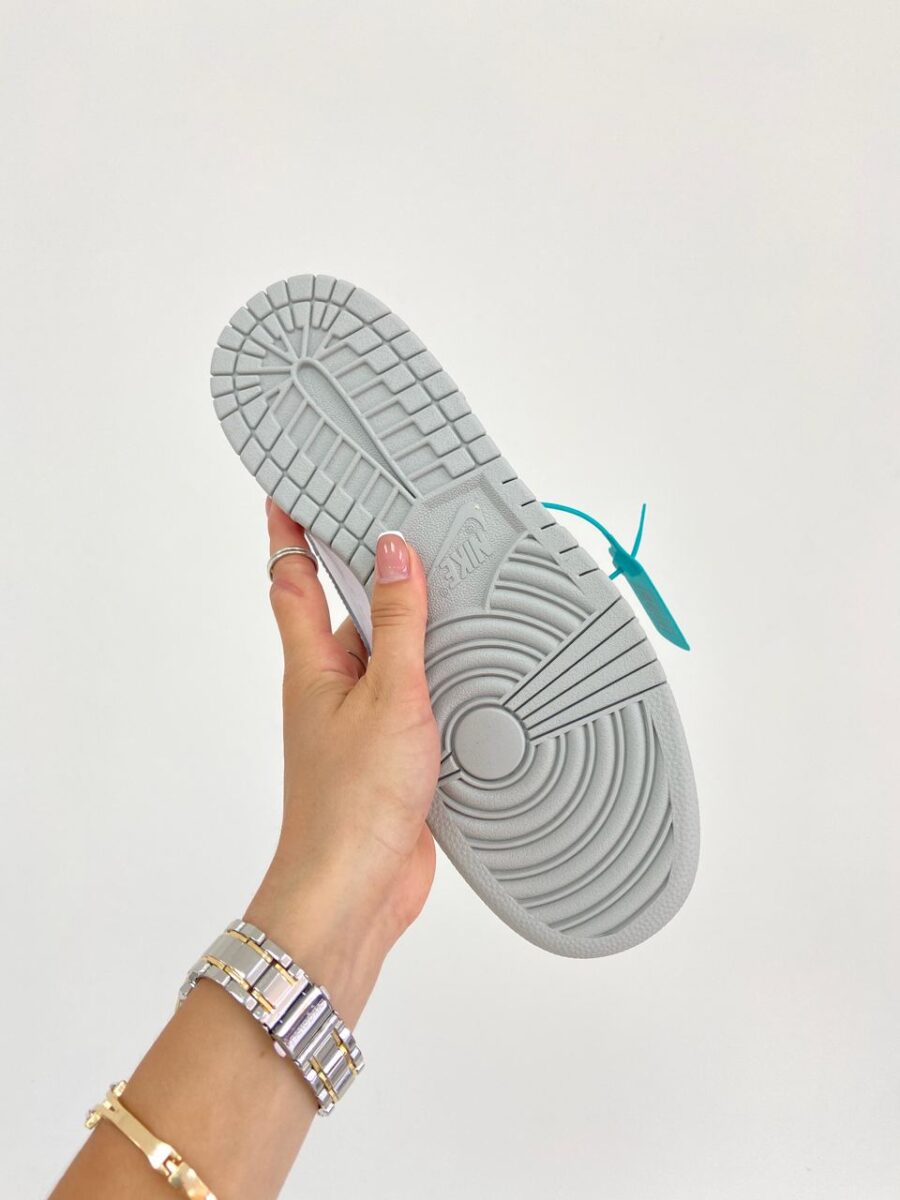 NIKE DUNK LOW PHOTON DUST 1