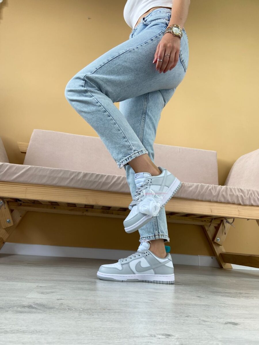 NIKE DUNK LOW PHOTON DUST 5