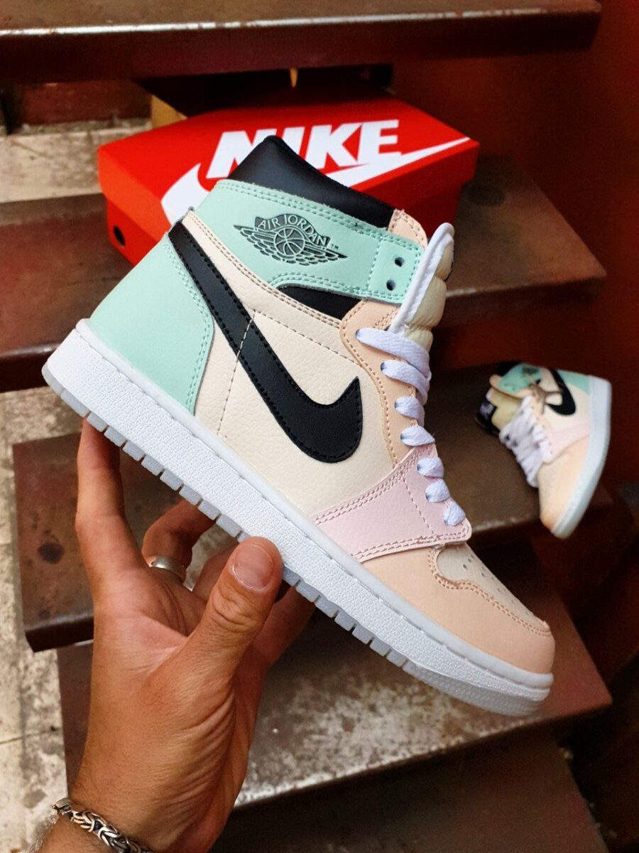 Nike Air Jordan 1 High Retro CMFT EASTER 2