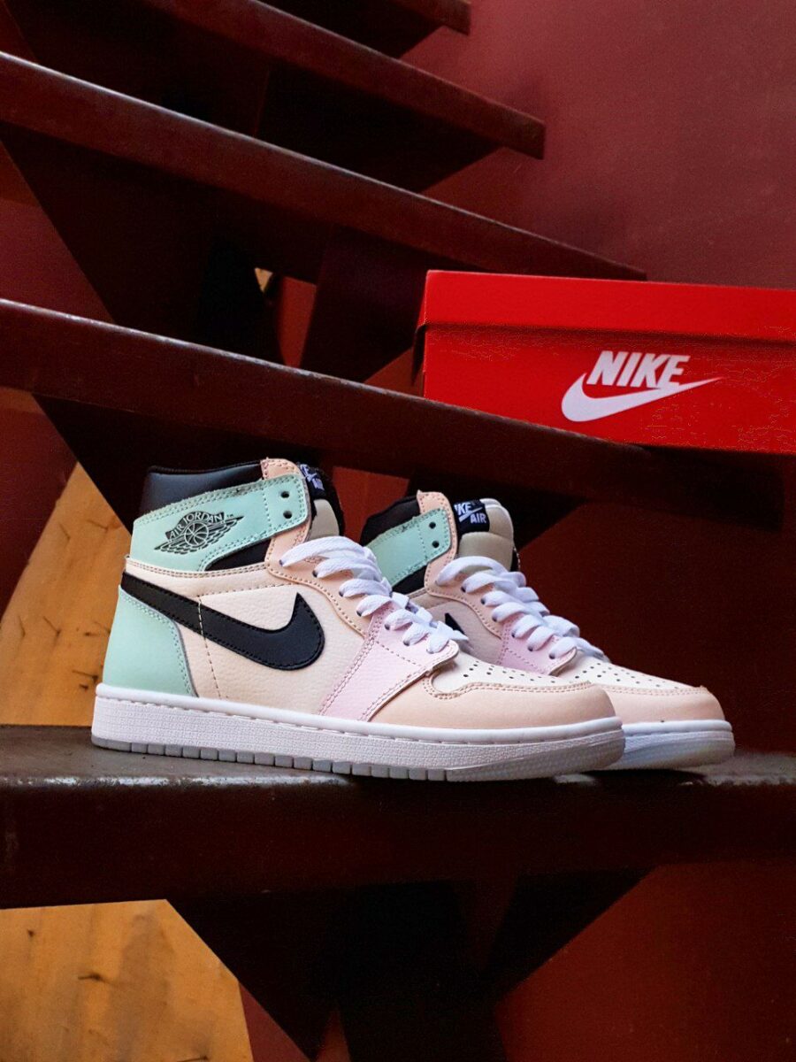 Nike Air Jordan 1 High Retro CMFT EASTER 5