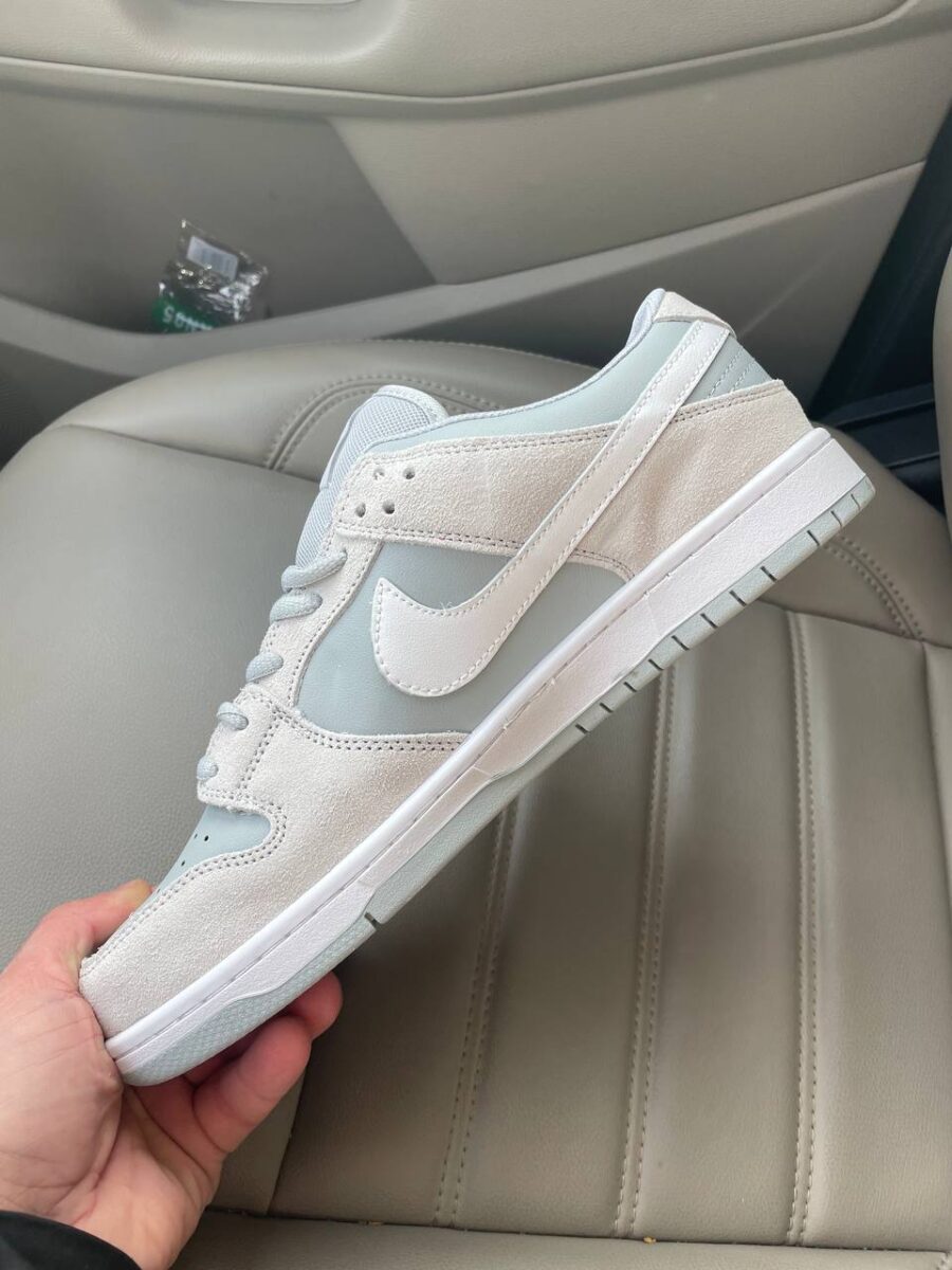 https://neonshoes.com.ua/product/krossovky-nike-dunk-low-sb-summit-white/