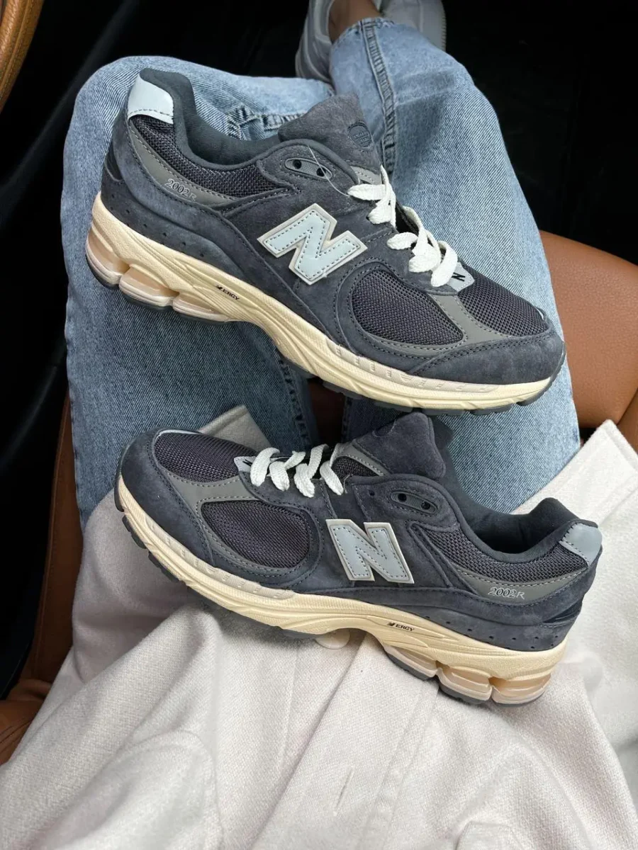 New Balance 2002R Phantom