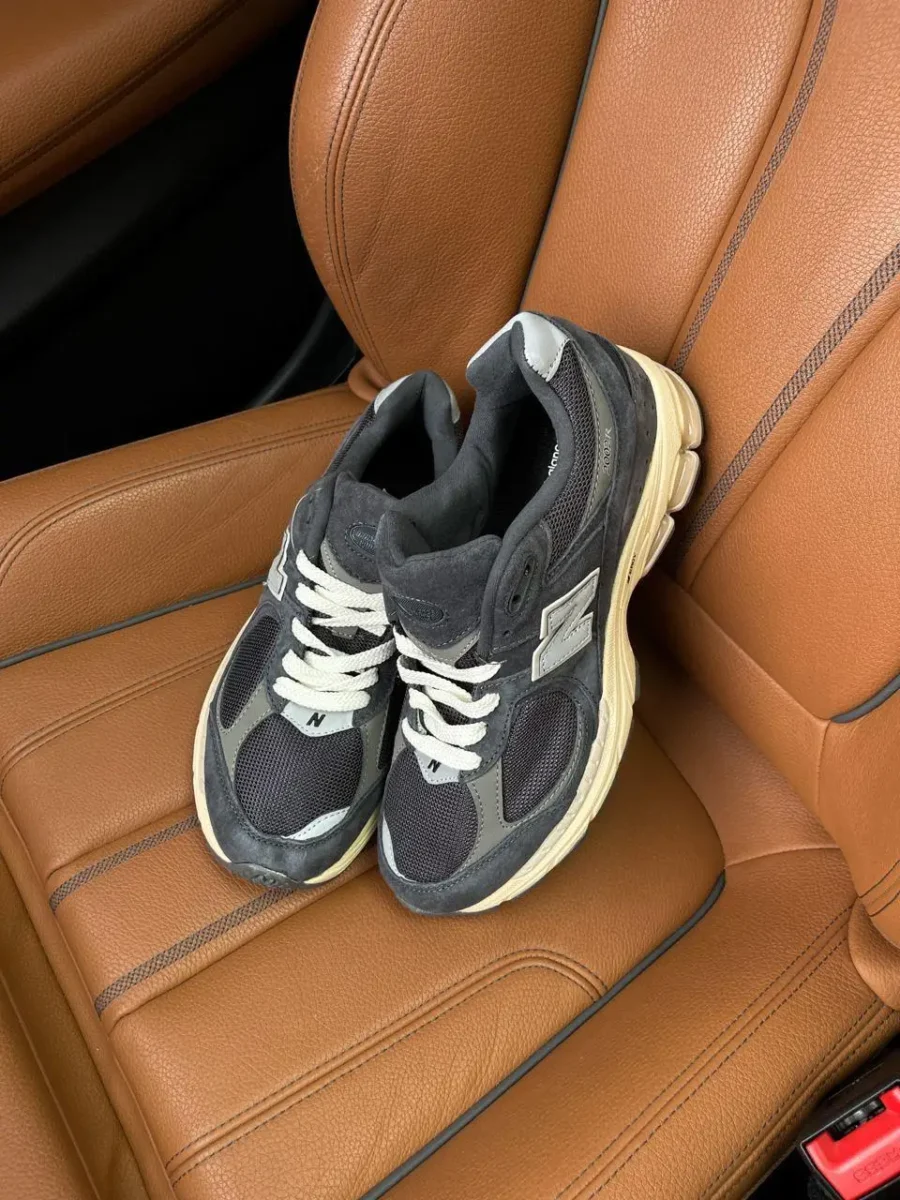 New Balance 2002R Phantom