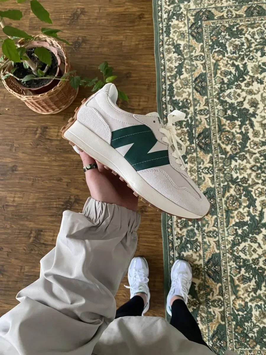 New Balance 327 Timberwolf Green