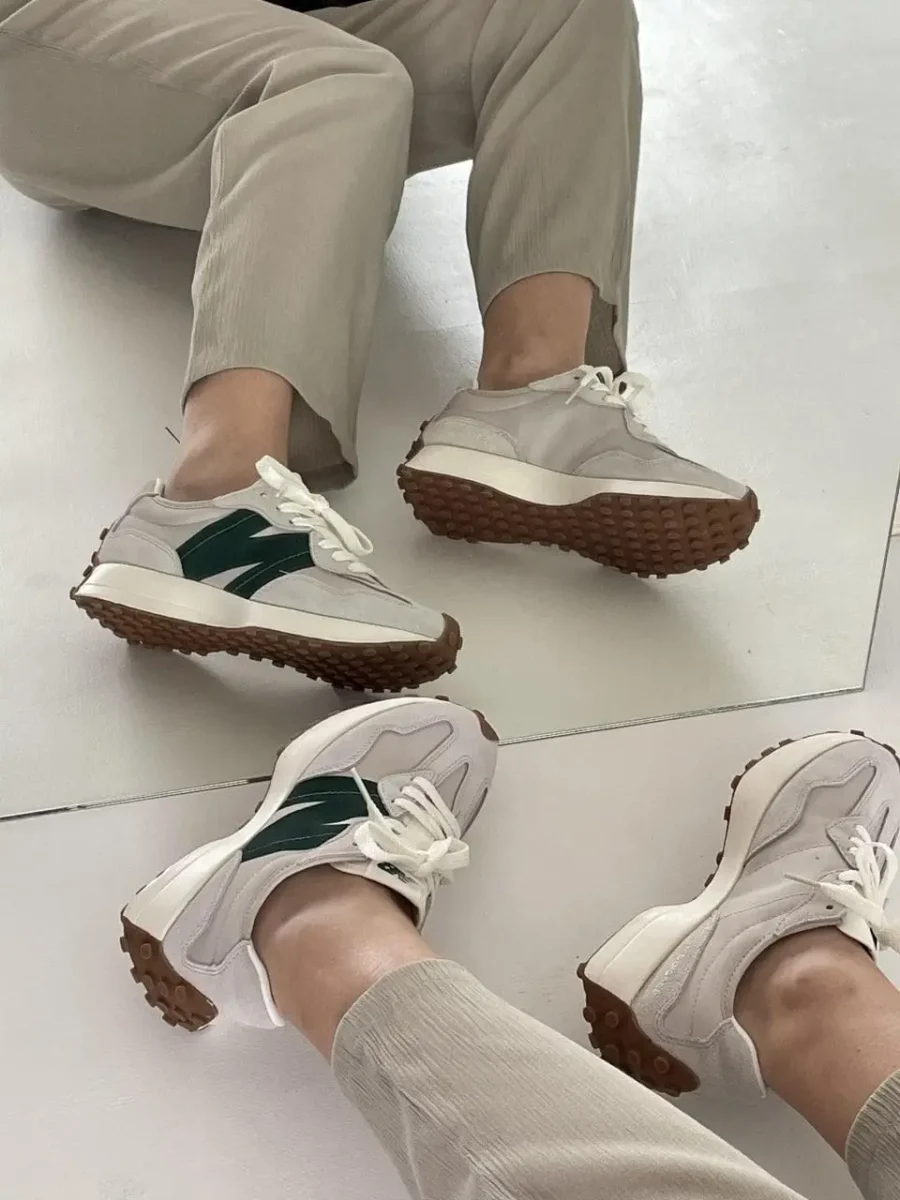 New Balance 327 Timberwolf Green