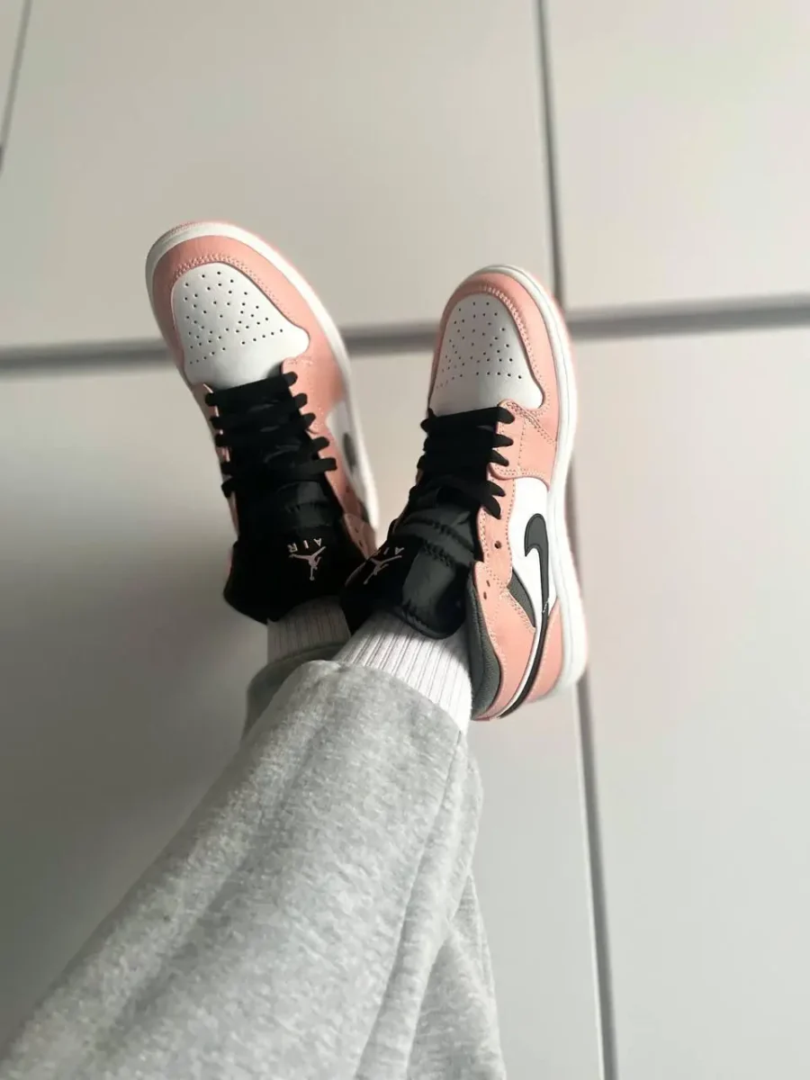 Nike Air Jordan 1 Mid Pink Quartz