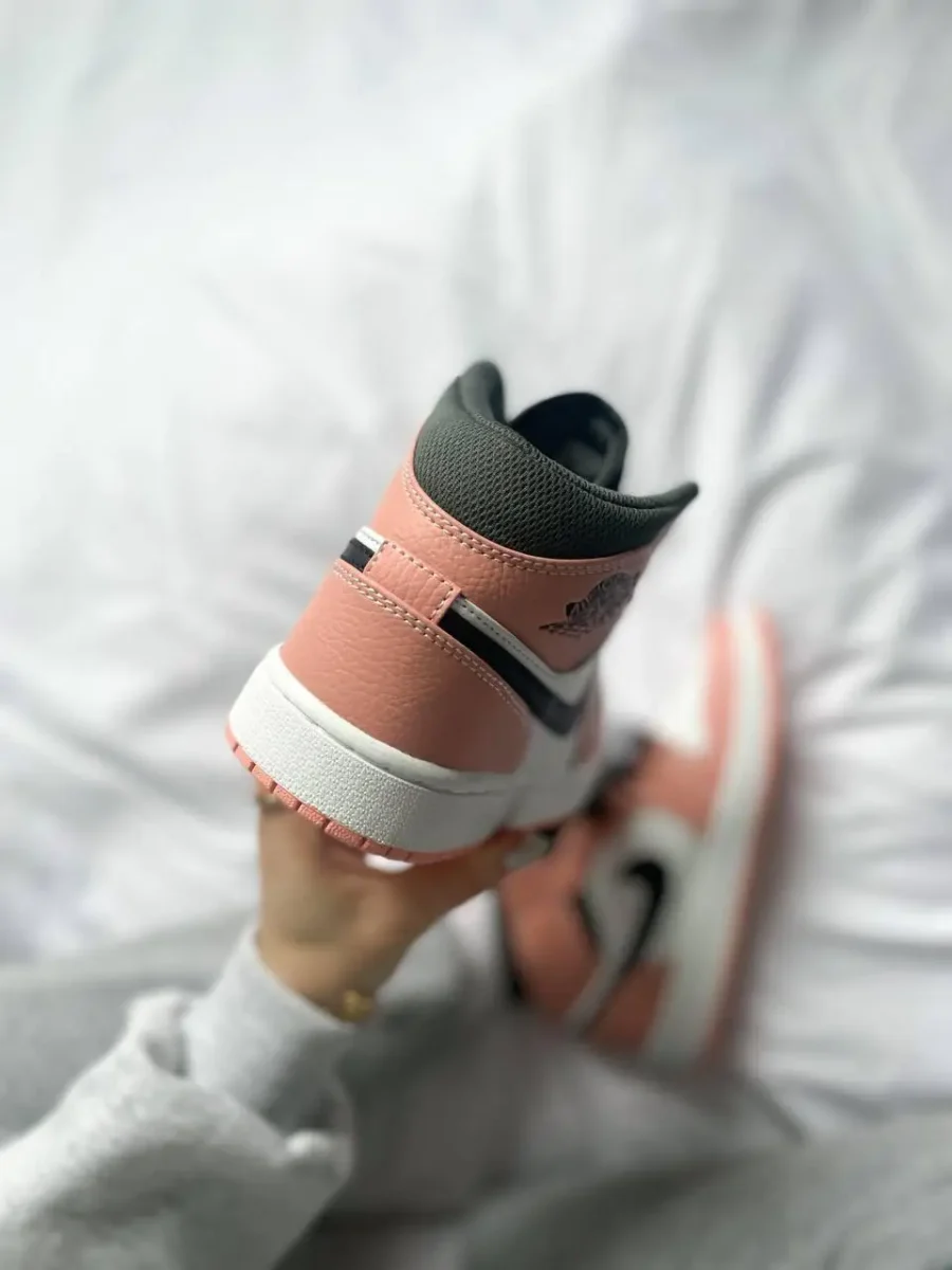 Nike Air Jordan 1 Mid Pink Quartz